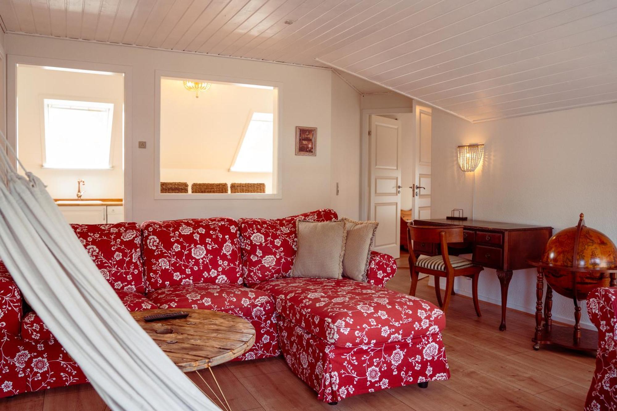 Boutique Hotel Postgarden Holsted Экстерьер фото